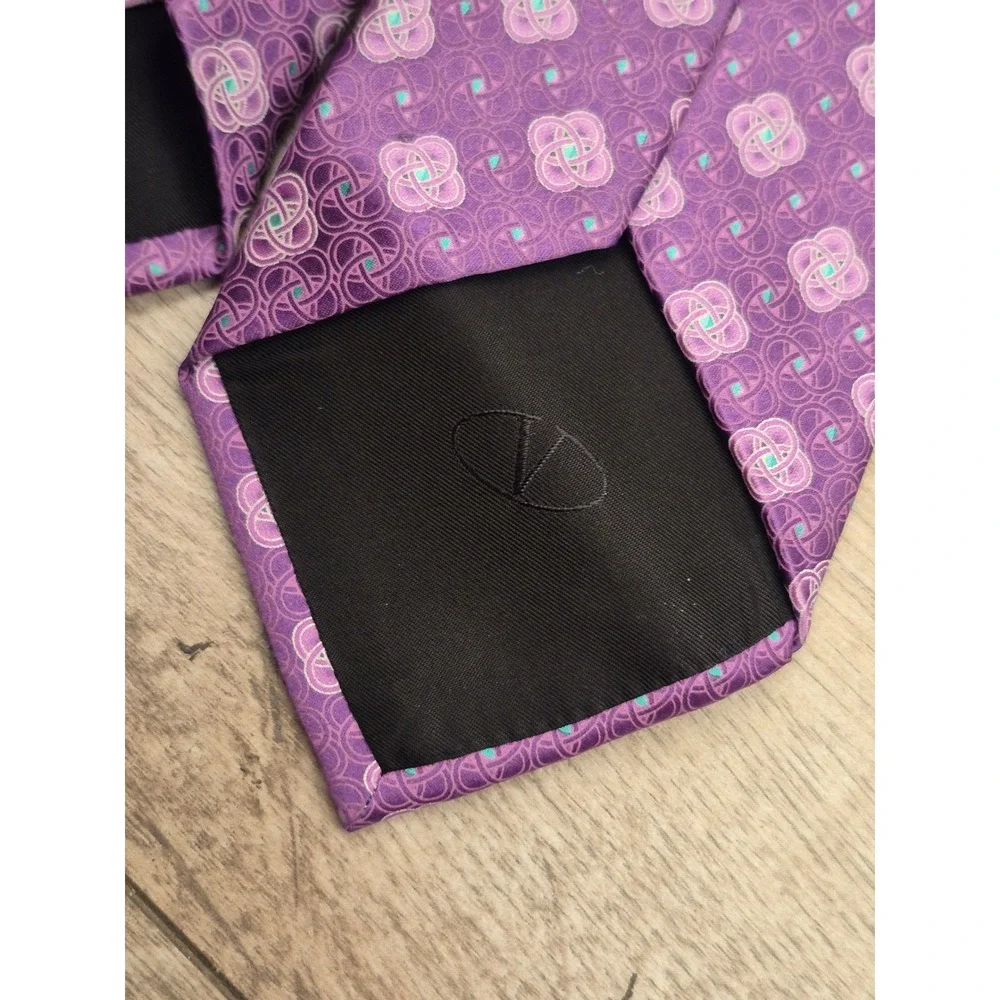 Valentino Recent Italy Mens Silk Necktie Purple Geometric Interlocking Pattern